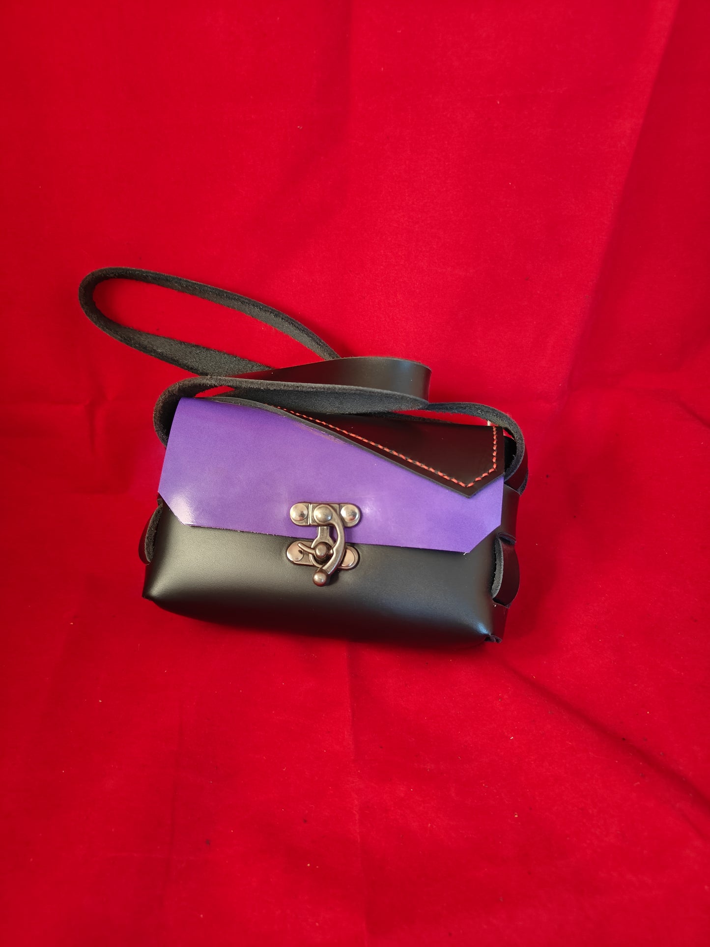 Dual-Woven Clutch (Black/Brass)
