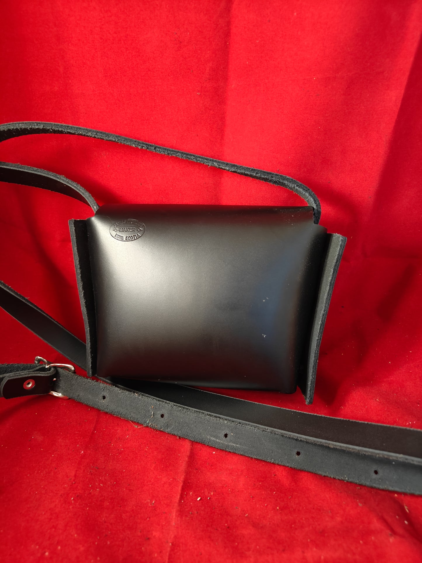 Dual-Woven Clutch (Black/Brass)